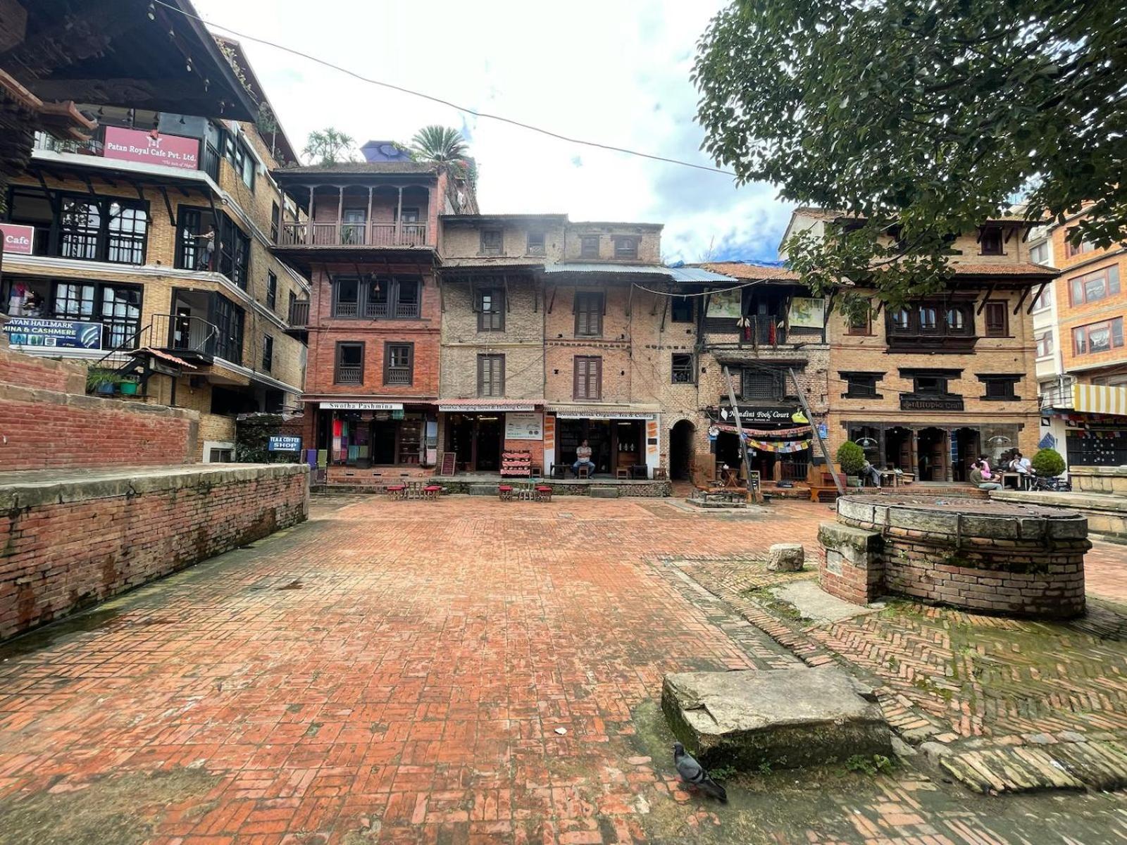 Готель Patan Square - 2 Km From Patan Durbar Square Екстер'єр фото