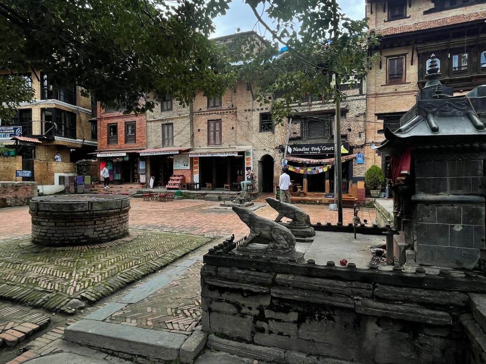 Готель Patan Square - 2 Km From Patan Durbar Square Екстер'єр фото